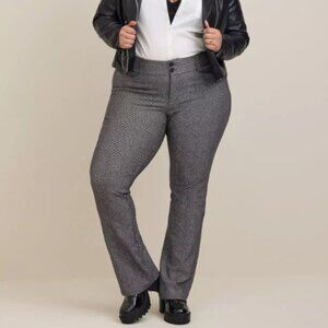 Plus Size Torrid Studio Ponte High-Rise Trouser Boot-Cut Pant Size 6 Short NWT